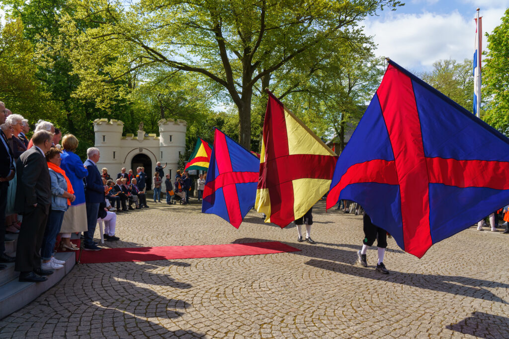 Koningsdag Vught - Raadhuis (18)