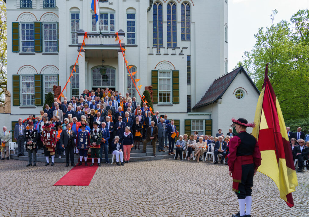 Koningsdag Vught - Raadhuis (22)