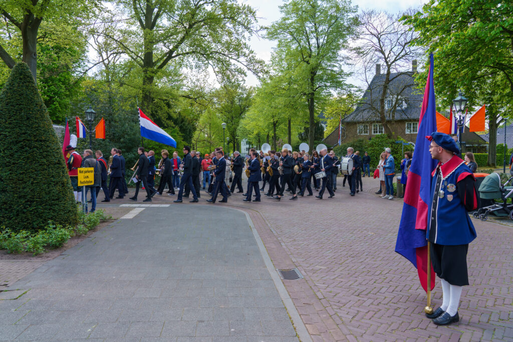 Koningsdag Vught - Raadhuis (24)