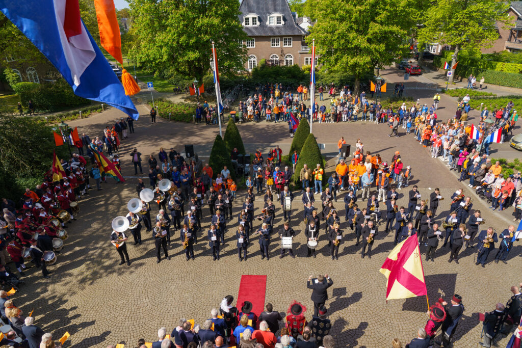 Koningsdag Vught - Raadhuis (26)