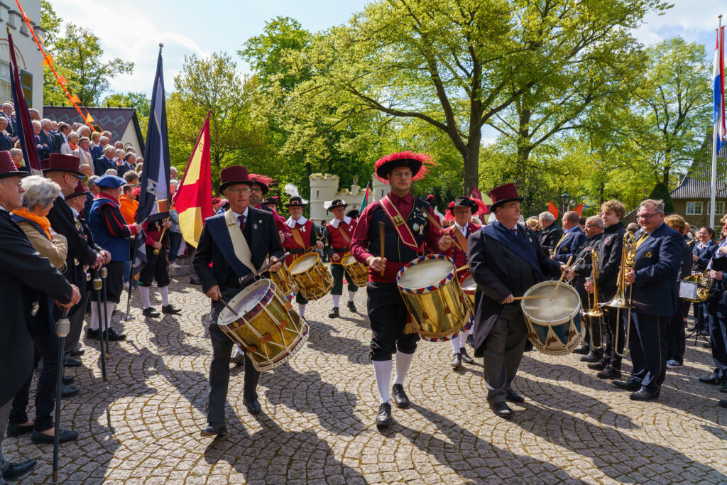 Koningsdag Vught - Raadhuis (31)