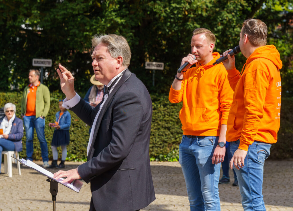 Koningsdag Vught - Raadhuis (37)