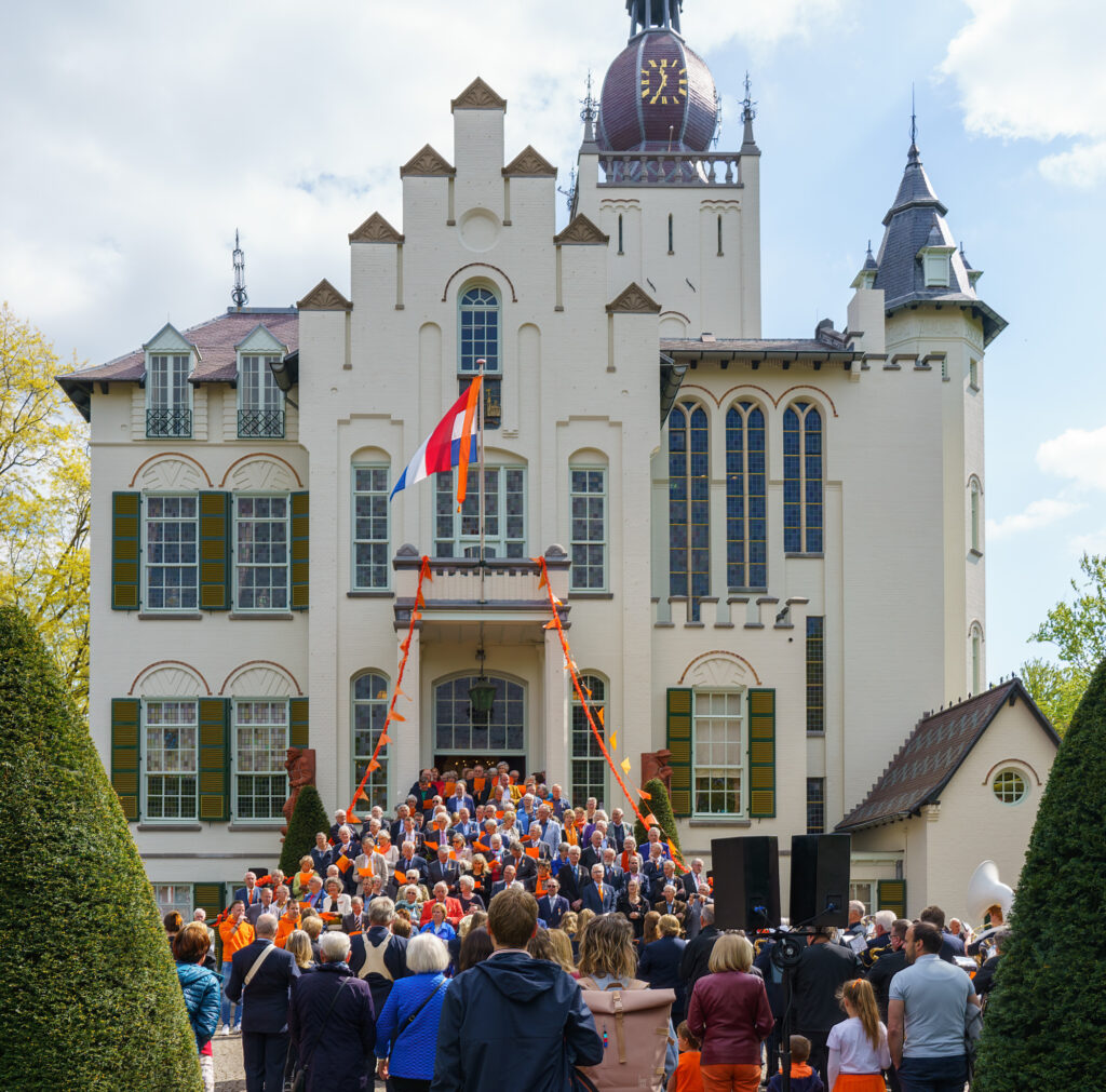 Koningsdag Vught - Raadhuis (42)