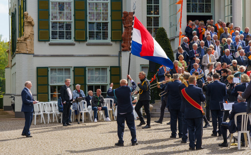 Koningsdag Vught - Raadhuis (44)