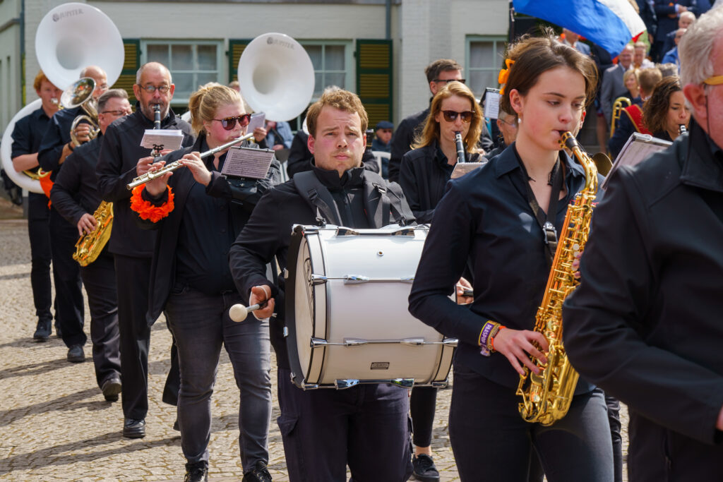 Koningsdag Vught - Raadhuis (45)