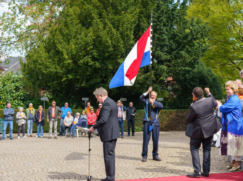 Koningsdag Vught - Raadhuis (49)