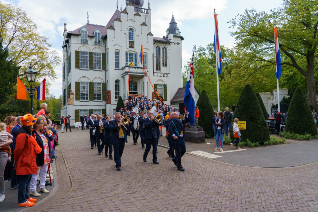 Koningsdag Vught - Raadhuis (57)