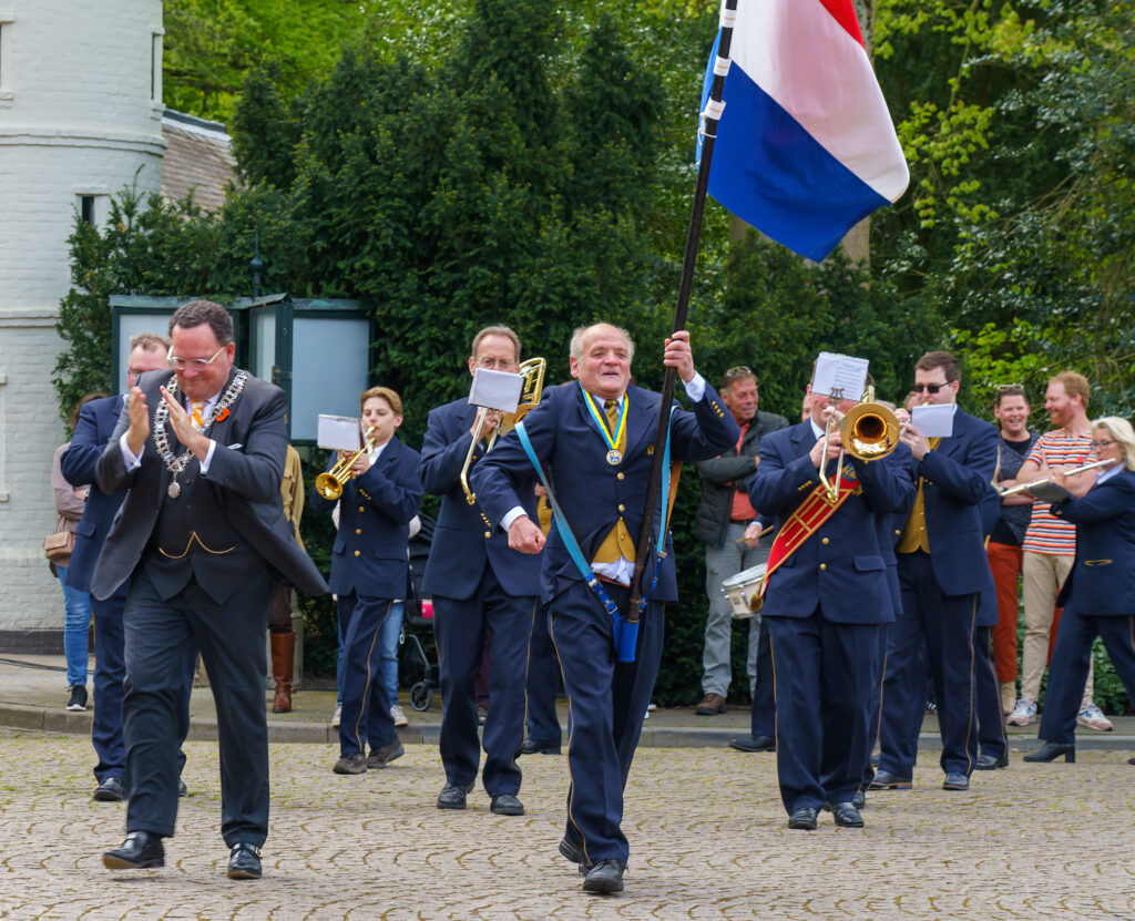 Koningsdag Vught - Raadhuis (58)