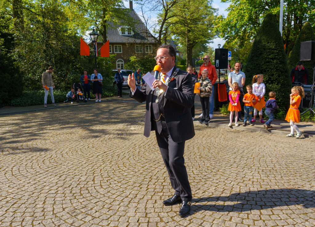 Koningsdag Vught - Raadhuis (6)