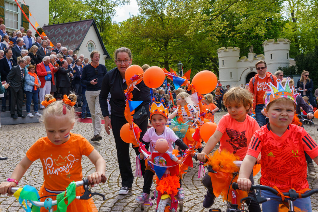 Koningsdag Vught - Raadhuis (64)