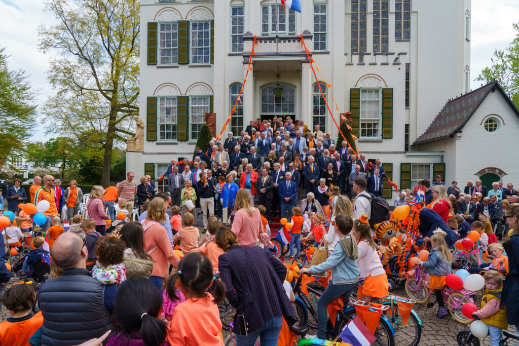 Koningsdag Vught - Raadhuis (70)